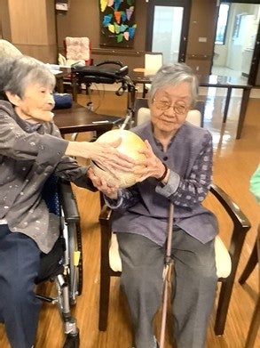 一致団結！笑顔で繋ぐボール回しゲーム