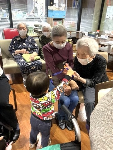 笑顔満開～保育園児とのふれあい交流会～